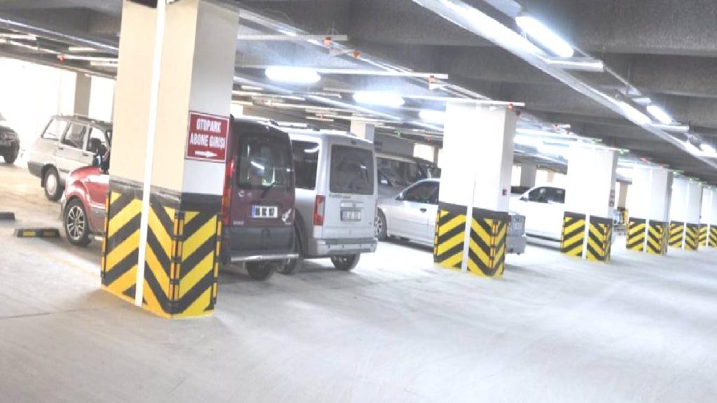 AVM otoparkları ücretli mi? 0-3 saat AVM otoparkından ücret alınır mı?