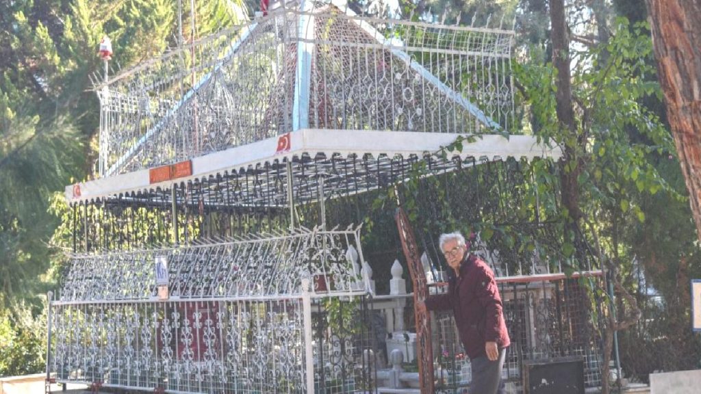 Antalya’da eşinin mezarını türbeye çevirip kaçak elektrik bağlattı
