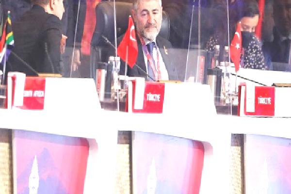 Bakan Nebati: “Enflasyonun Kasım’da boynunu, Aralık’ta da belini kırdık”