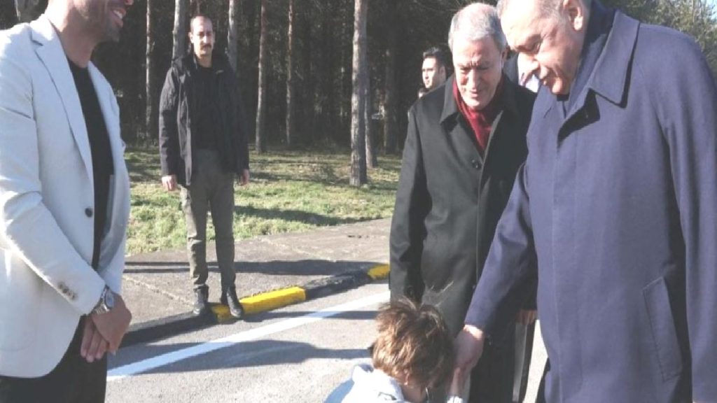 Cumhurbaşkanı Erdoğan’dan Kenan Sofuoğlu’nun oğluna harçlık