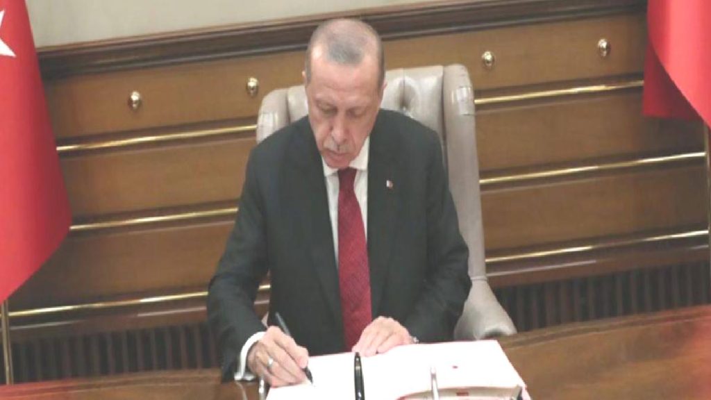 Erdoğan imzaladı: Romanlarla ilgili karar Resmi Gazete’de