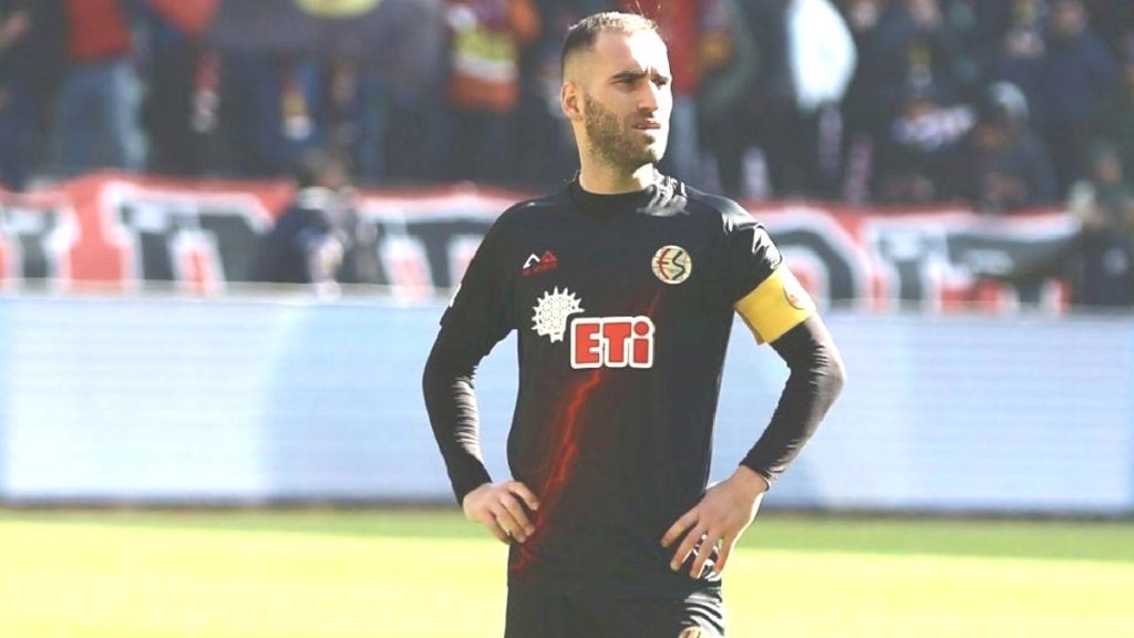 Eskişehirspor takım kaptanı Hasan Ulaş Uygur kimdir?