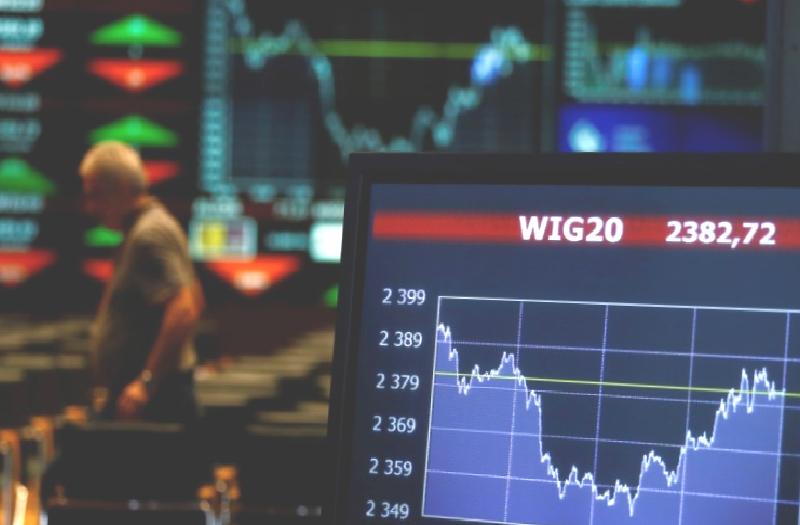 Polonya piyasaları kapanışta yükseldi; WIG30 1,82% değer kazandı