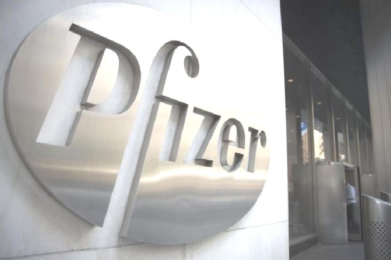 UBS, Pfizer’in notunu düşürdü