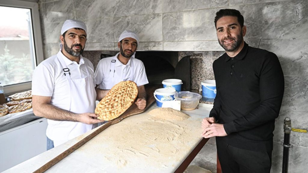 Depremzede pide ustaları, Ankara’da hayırsever restoran sahibinin desteğiyle fırın açtı