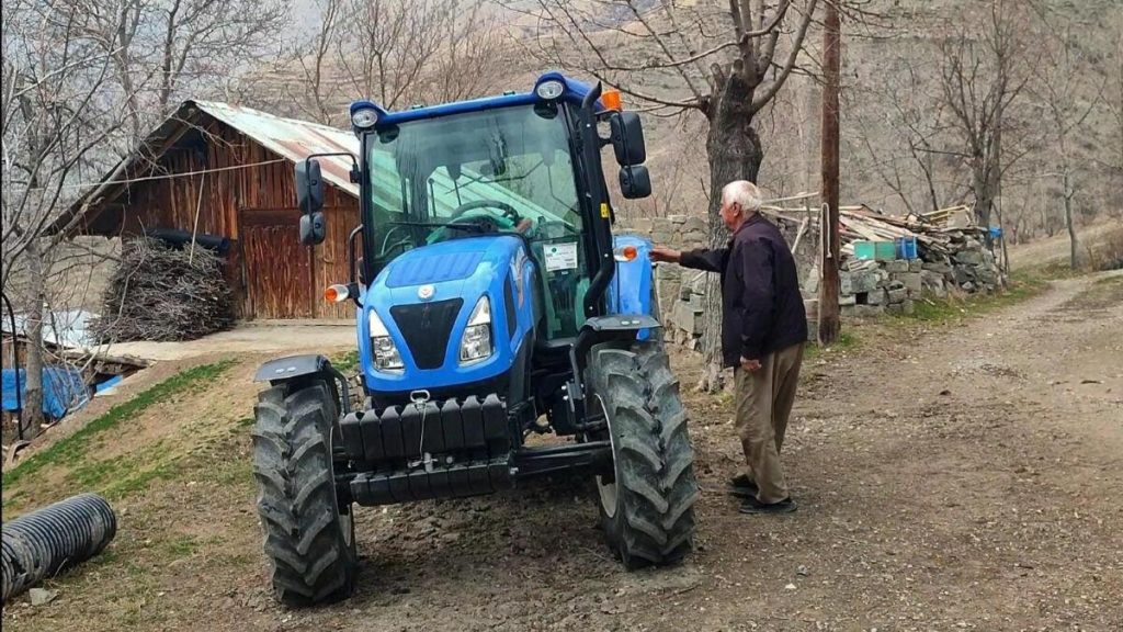 Erzurum’da gezmek için her yıl yeni traktör alıyor