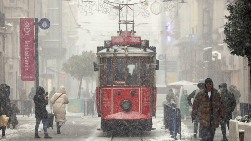 İstanbul’da kar yağacak mı? 28-29 Mart’ta İstanbul’da kar var mı? Yarın (Salı-Çarşamba) İstanbul’a kar yağar mı?