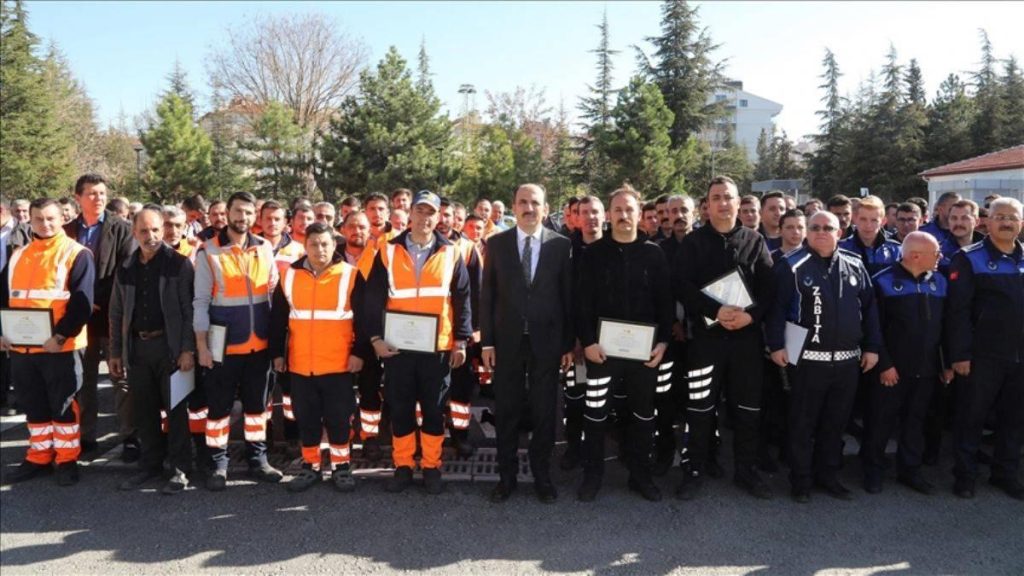 Konya Büyükşehir Belediyesi personeline teşekkür belgesi