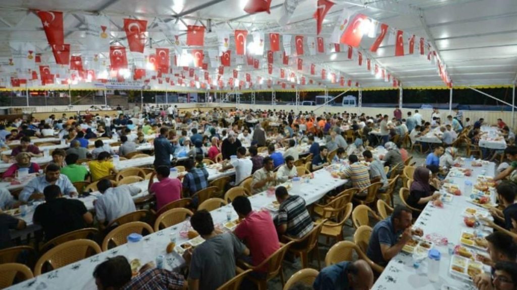 Zeytinburnu iftar çadırı nerede? 2023 Zeytinburnu sokak iftarı hangi mahallede? Zeytinburnu’da Ramazan çadırı kuruldu mu?