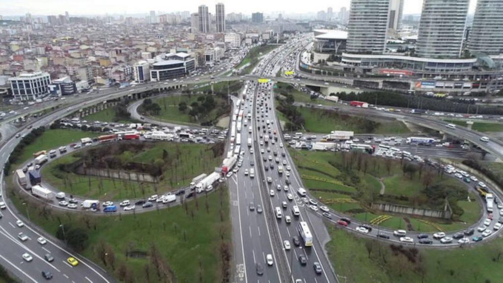 İstanbul trafiğinde Mahmutbey çilesi; çözüm Kınalı Bağlantı Yolu