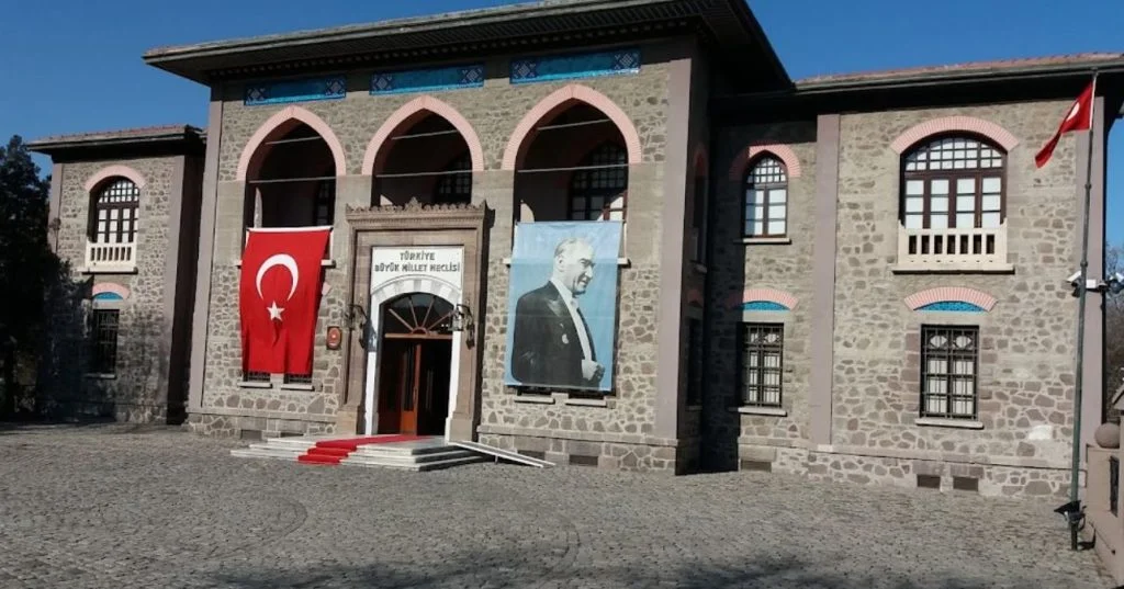 Ankara Cumhuriyet Müzesi: Türkiye’nin Tarihine Tanıklık Eden Bir Yapı