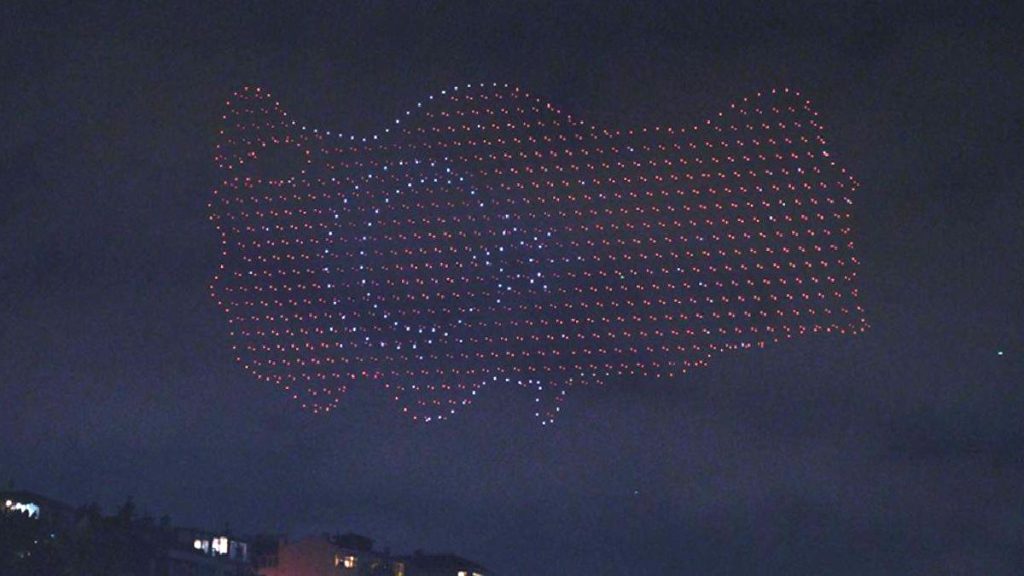 İstanbul Boğazı’nda 2023 dronla 100. yıl gösterisi